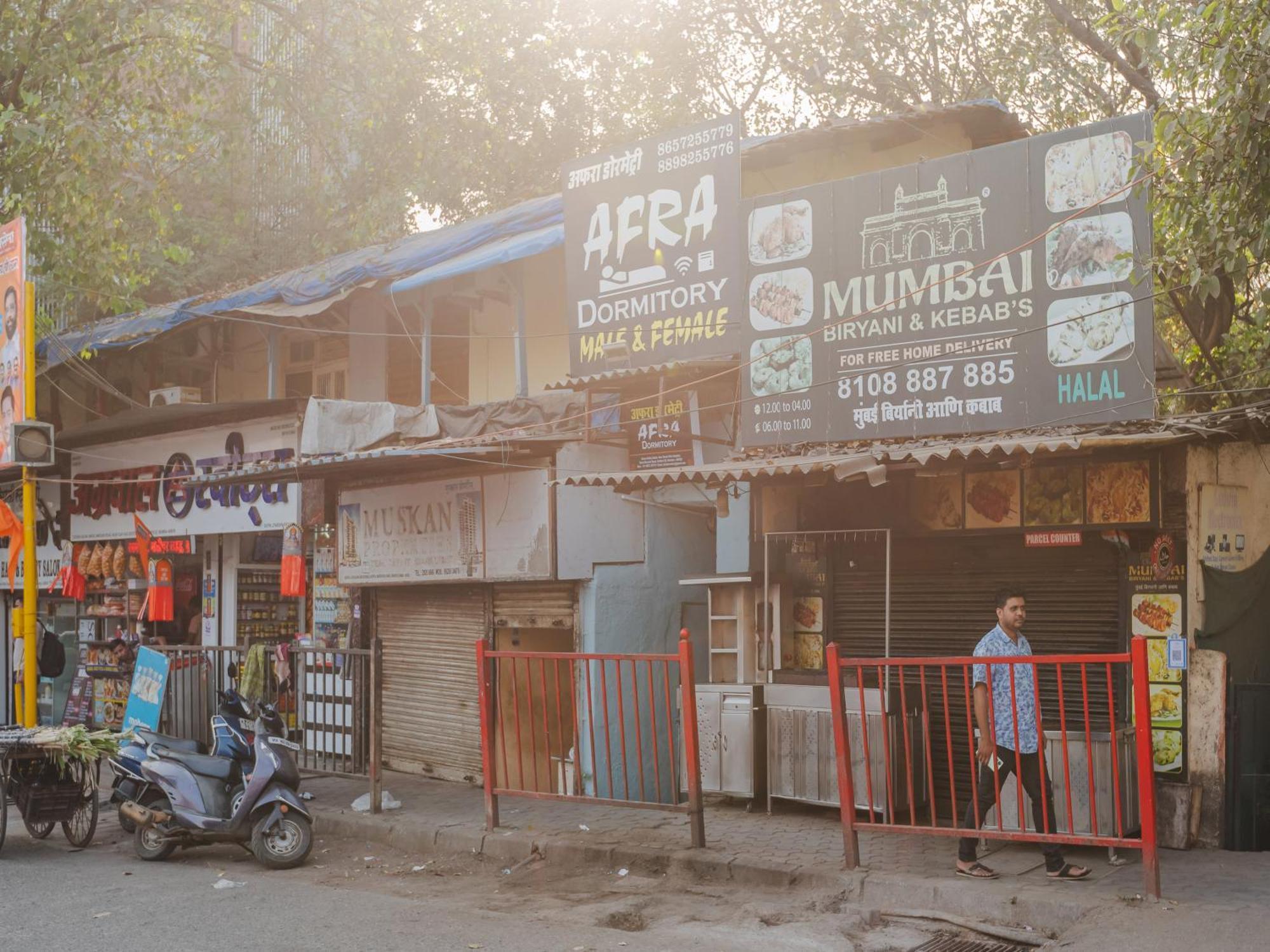 New Afra Hostal Bombay