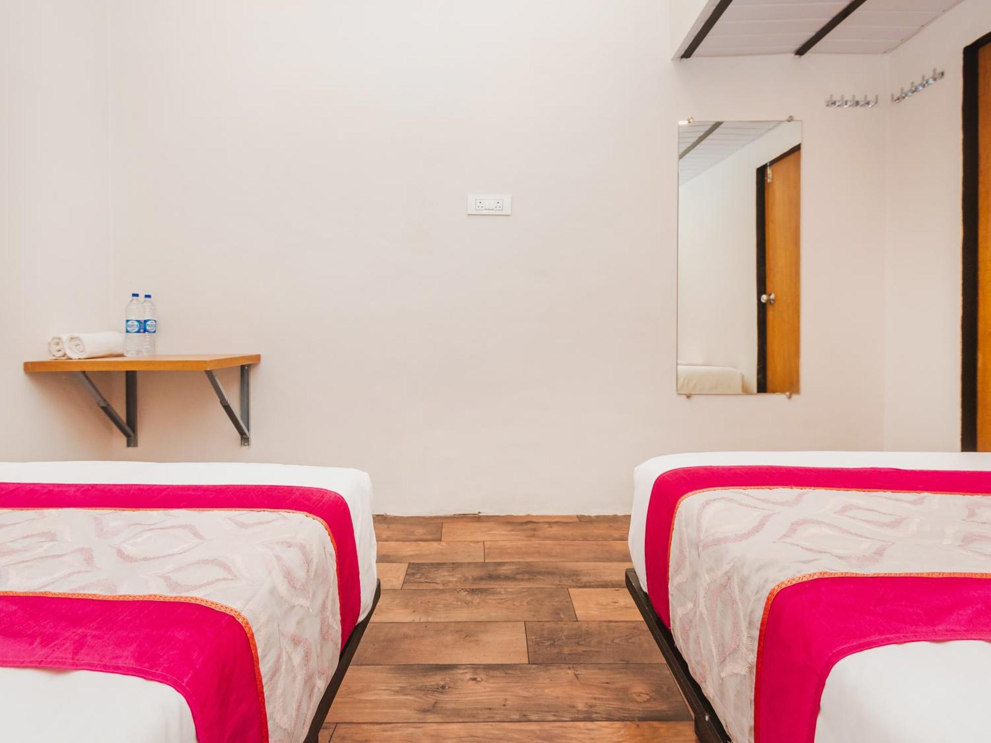 New Afra Hostal *
