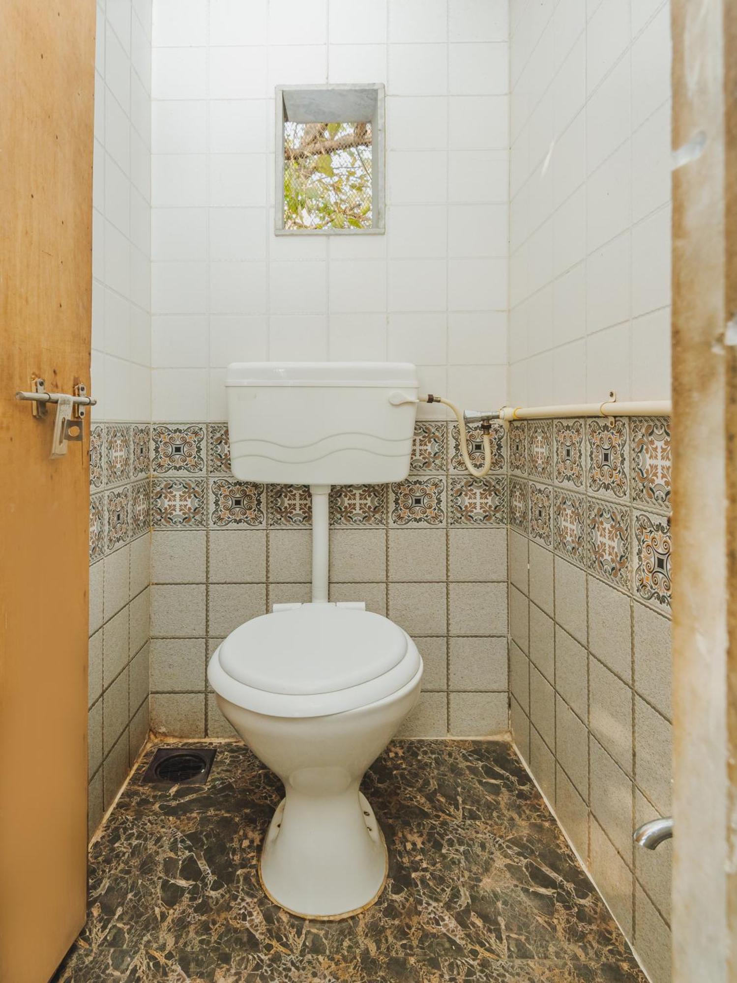 New Afra Hostal *