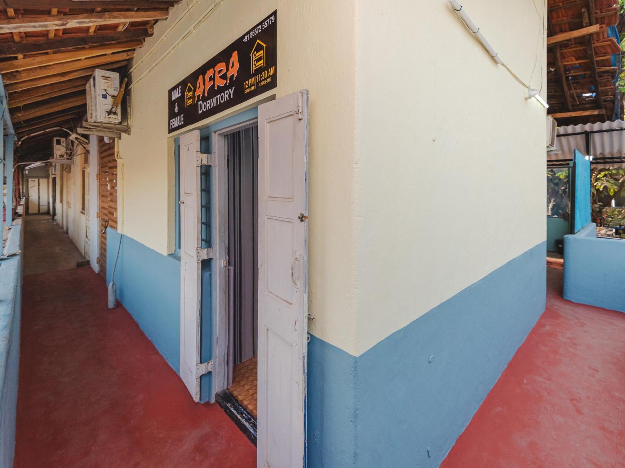 New Afra Hostal Bombay